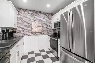 330 Gloucester Blvd, Sun City Center, FL 33573 - Photo 13
