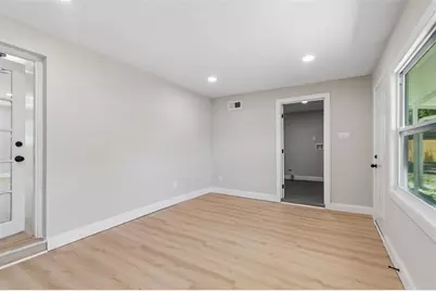 4221 Empire Place, Tampa, FL 33610 - Photo 21