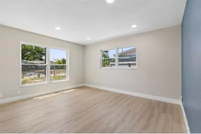 4221 Empire Place, Tampa, FL 33610 - Photo 9