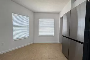 7823 Carriage Pointe Dr, Gibsonton, FL 33534 - Photo 5