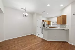 4423 Amberly Oaks Ct, Tampa, FL 33614 - Photo 7