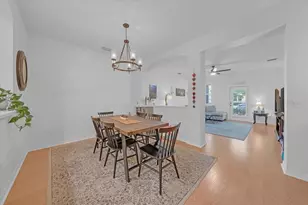 9512 W Park Village Dr, Tampa, FL 33626 - Photo 5