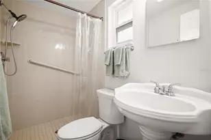 10297 Hetrick Cir E, Largo, FL 33774 - Photo 11