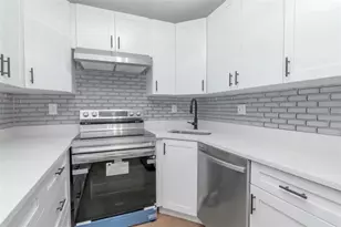 3211 Lake Pine Way E, Tarpon Springs, FL 34688 - Photo 17
