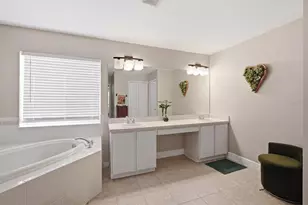 19321 Sandy Springs Cir, Lutz, FL 33558 - Photo 19
