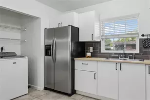 8303 Temple Park Dr, Tampa, FL 33637 - Photo 15