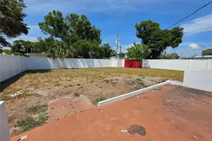 6033 38th Ave N, Saint Petersburg, FL 33710 - Photo 19