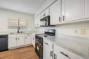 12121 Feldwood Creek Ln, Riverview, FL 33569 - Photo 5