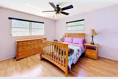 211 NW Monroe Circle N, Saint Petersburg, FL 33702 - Photo 21