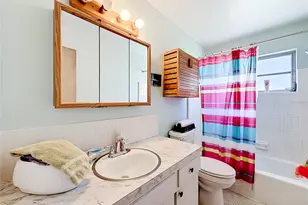 211 NW Monroe Cir N, Saint Petersburg, FL 33702 - Photo 23