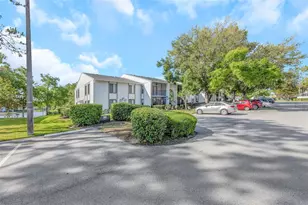 1281 Pine Ridge Cir E, Tarpon Springs, FL 34688 - Photo 41
