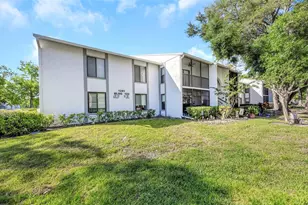 1281 Pine Ridge Cir E, Tarpon Springs, FL 34688 - Photo 1