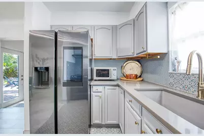 425 46th Avenue S, Saint Petersburg, FL 33705 - Photo 21