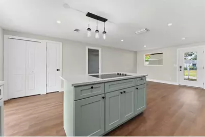 3513 Beechwood Boulevard, Tampa, FL 33619 - Photo 5