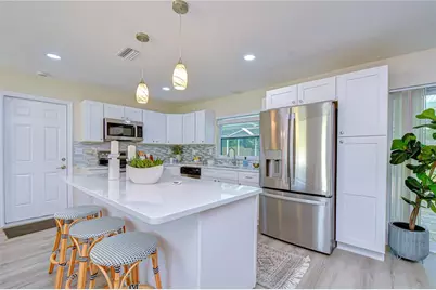 2167 Lakeview Road, Clearwater, FL 33764 - Photo 7
