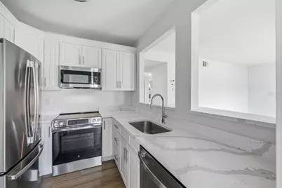 554 Plaza Seville Court #103, Treasure Island, FL 33706 - Photo 5