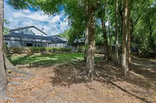 2728 Lakeville Dr, Tampa, FL 33618 - Photo 43
