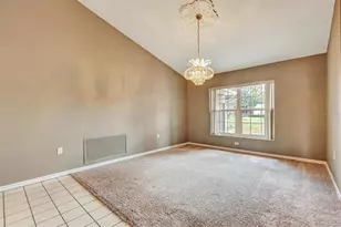 12229 Langshaw Dr, Thonotosassa, FL 33592 - Photo 9