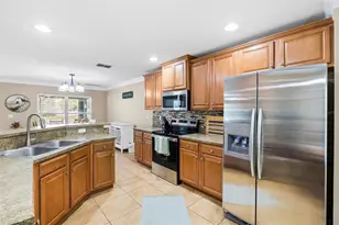 11114 Goldenrod Fern Dr, Riverview, FL 33569 - Photo 9