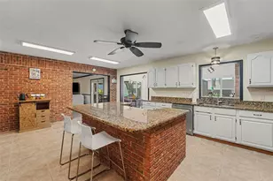 717 Camrose Dr, Brandon, FL 33510 - Photo 9