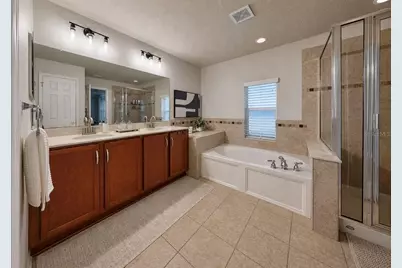 15813 Starling Crossing Dr, Lithia, FL 33547 - Photo 39