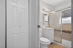 612 12th St Dr W, Palmetto, FL 34221 - Photo 9