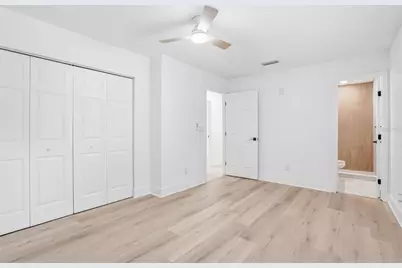 6040 Knollwood Dr, Ridge Manor, FL 33523 - Photo 9