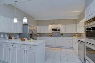 1901 Oxford St N, Saint Petersburg, FL 33710 - Photo 23