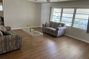 96 Royal Palm Cir, Largo, FL 33778 - Photo 17