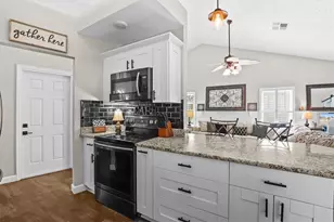 1049 Larkin Rd, Spring Hill, FL 34608 - Photo 23