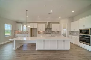 9806 Leaf Grn Ln, Dade City, FL 33525 - Photo 11