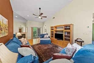 8601 Twin Farms Pl, Tampa, FL 33635 - Photo 9