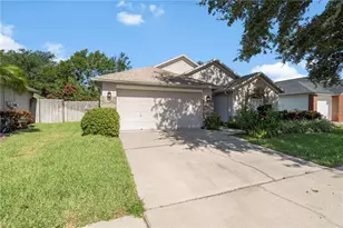7105 Bucks Ford Dr, Riverview, FL 33578 - Photo 3