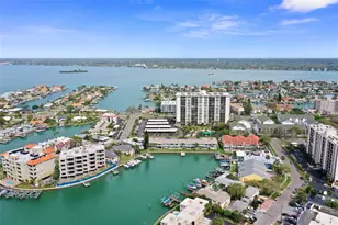 400 Larboard Way, Clearwater Beach, FL 33767 - Photo 37