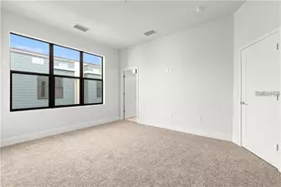 4810 W McElroy Ave, Tampa, FL 33611 - Photo 17