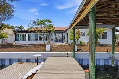 2300 S Shore Drive SE, Saint Petersburg, FL 33705 - Photo 37