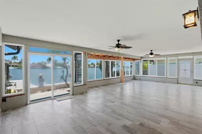 2300 S Shore Drive SE, Saint Petersburg, FL 33705 - Photo 35