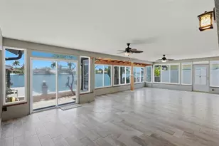 2300 S Shore Dr SE, Saint Petersburg, FL 33705 - Photo 35