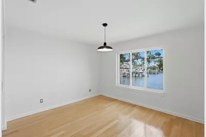 2300 S Shore Drive SE, Saint Petersburg, FL 33705 - Photo 31