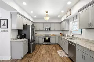 140 13th Ave NE, Saint Petersburg, FL 33701 - Photo 13