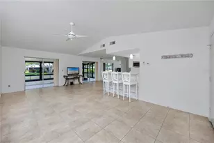 3139 38th St S, Saint Petersburg, FL 33711 - Photo 3