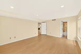 131 Bluff View Dr, Belleair Bluffs, FL 33770 - Photo 23