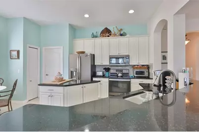 829 Regal Manor Way, Sun City Center, FL 33573 - Photo 17