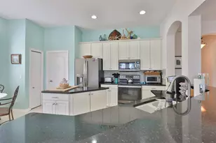 829 Regal Manor Way, Sun City Center, FL 33573 - Photo 17