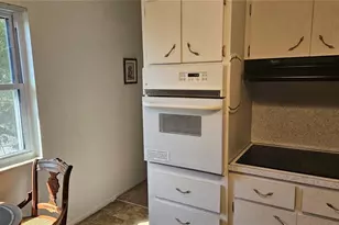 2457 Ecuadorian Way, Clearwater, FL 33763 - Photo 9