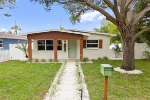 7042 Dartmouth Ave N, Saint Petersburg, FL 33710 - Photo 1