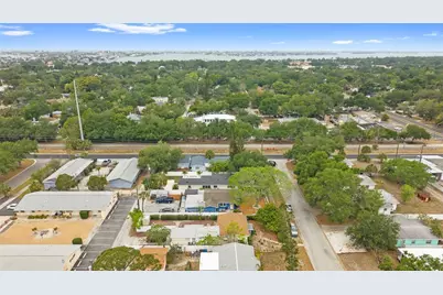 7042 Dartmouth Avenue N, Saint Petersburg, FL 33710 - Photo 47