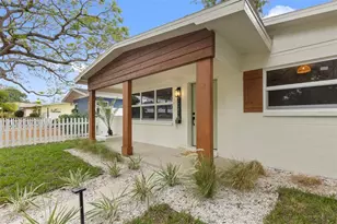 7042 Dartmouth Ave N, Saint Petersburg, FL 33710 - Photo 39
