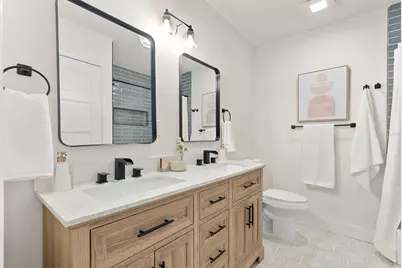 7042 Dartmouth Avenue N, Saint Petersburg, FL 33710 - Photo 27