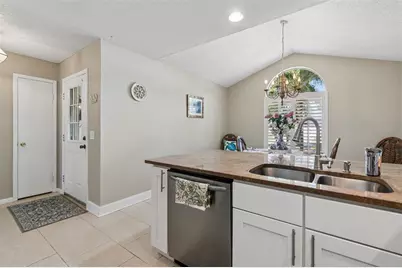 9702 Little Pond Way, Tampa, FL 33647 - Photo 9